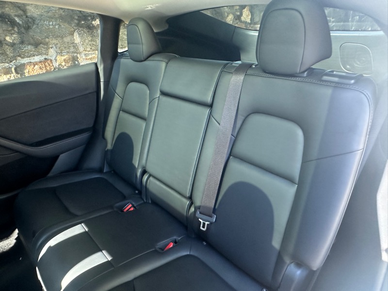 Tesla Model Y  2023