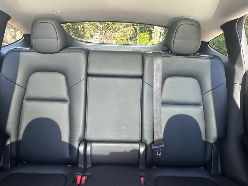 Tesla Model Y  2023
