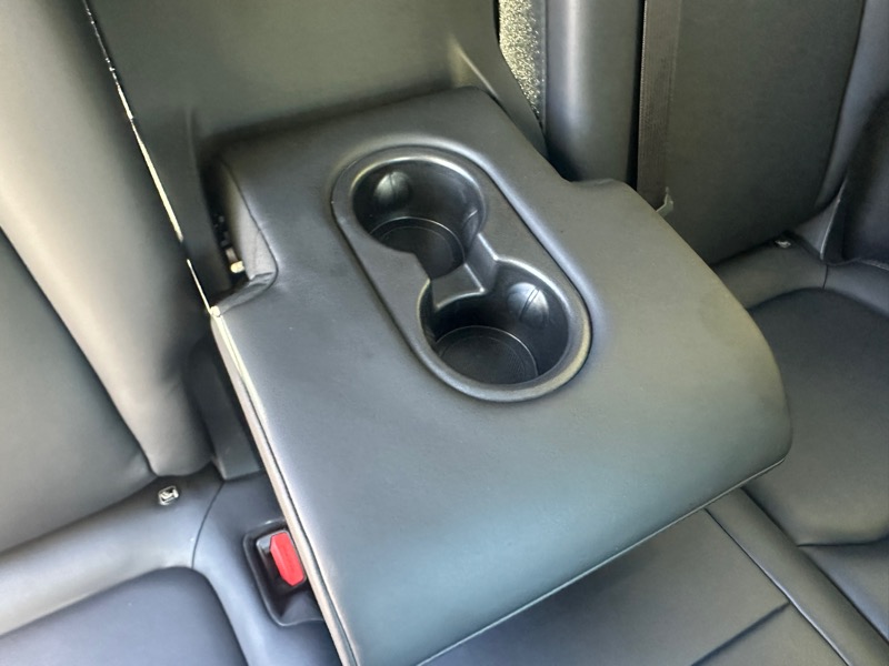 Tesla Model Y  2023