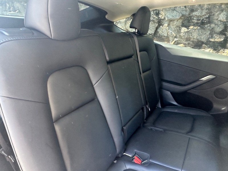 Tesla Model Y  2023
