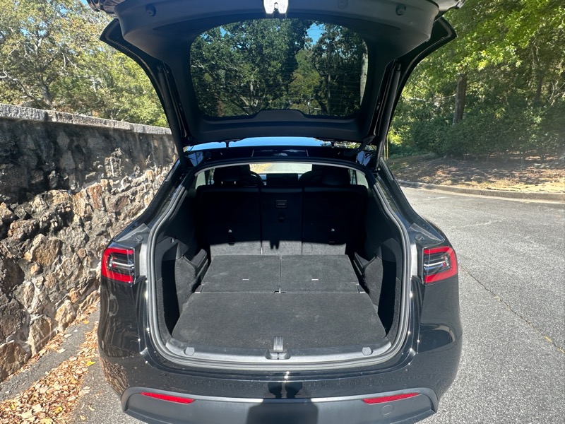 Tesla Model Y  2023
