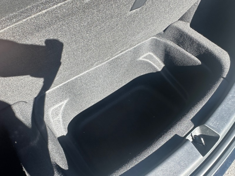 Tesla Model Y  2023