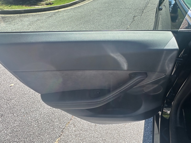 Tesla Model Y  2023