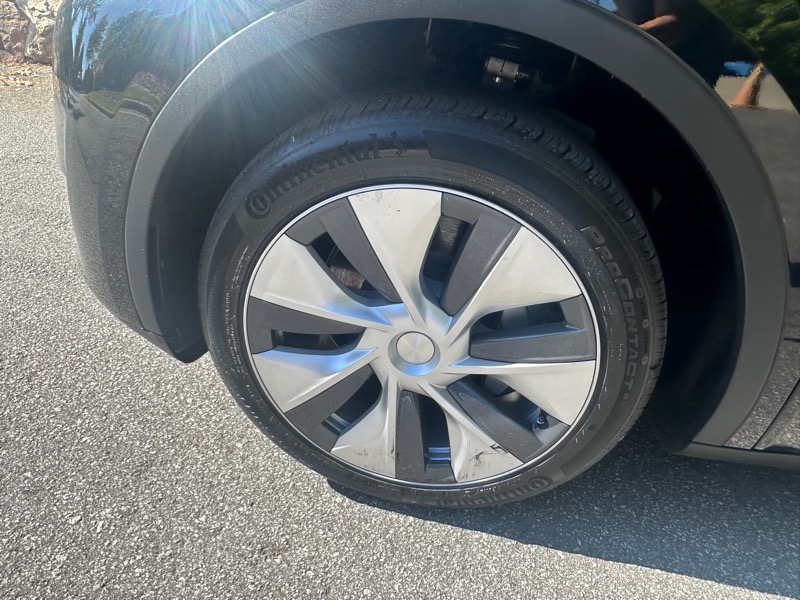 Tesla Model Y  2023