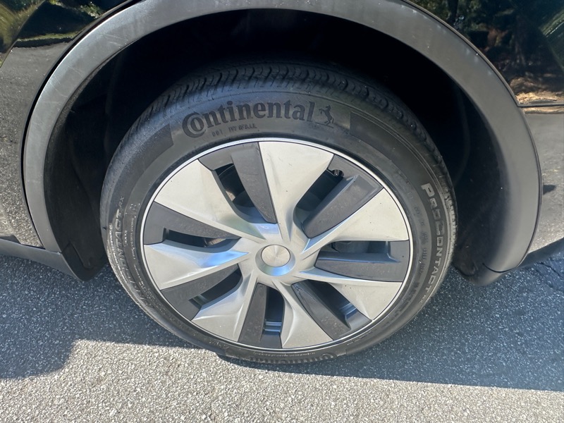 Tesla Model Y  2023