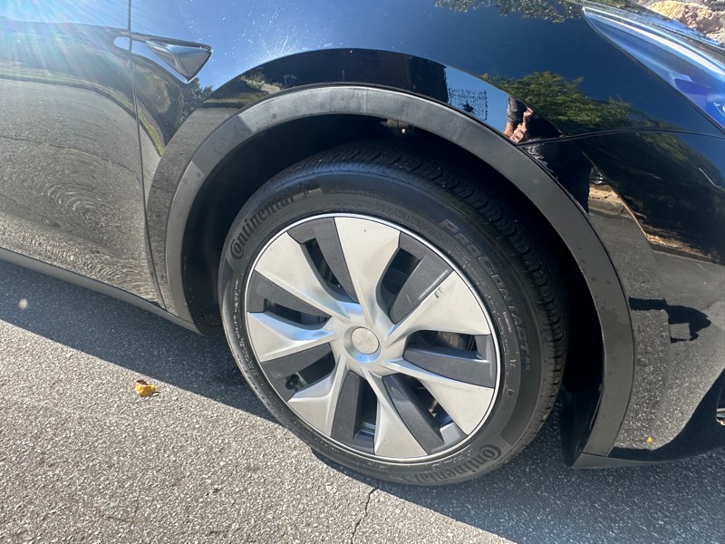 Tesla Model Y  2023