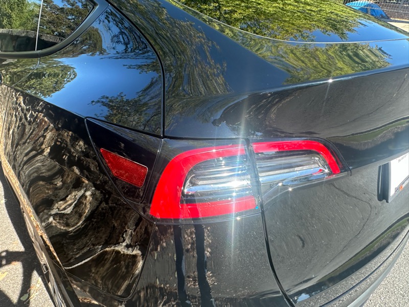 Tesla Model Y  2023