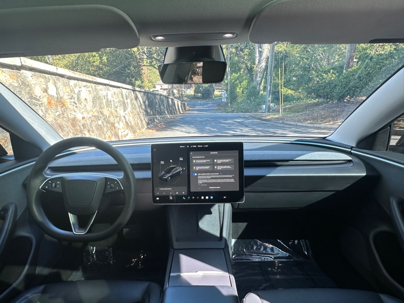 Tesla Model 3  2024
