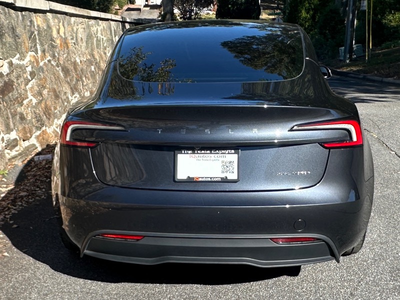 Tesla Model 3  2024