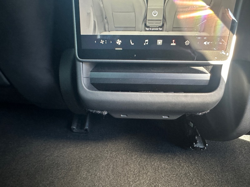 Tesla Model 3  2024