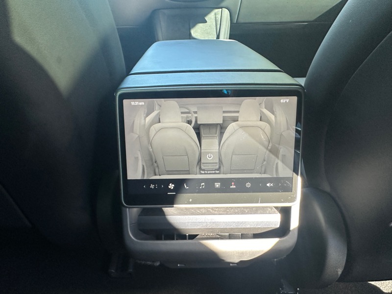 Tesla Model 3  2024