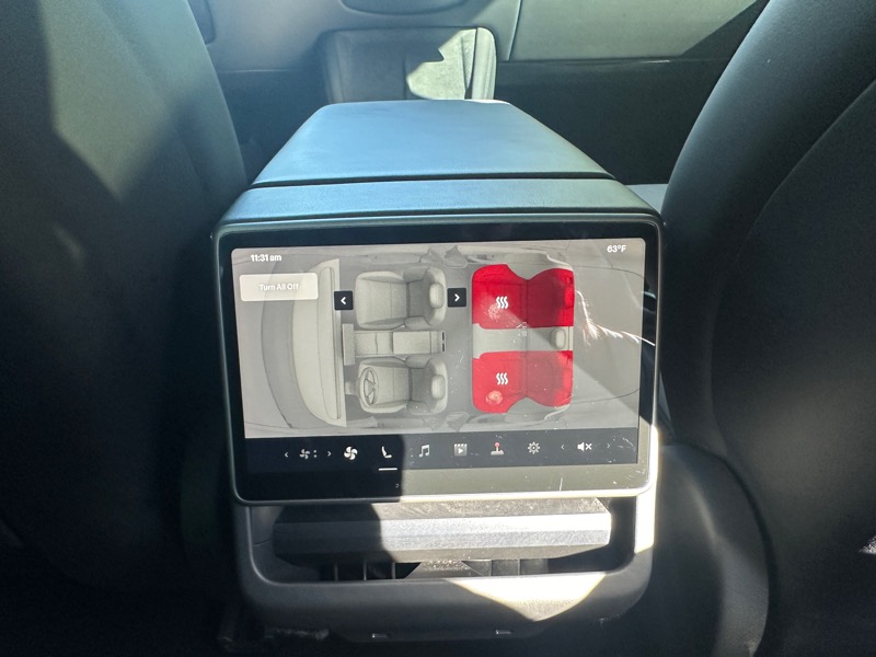 Tesla Model 3  2024