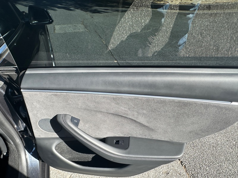 Tesla Model 3  2024