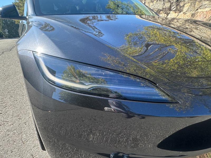 Tesla Model 3  2024