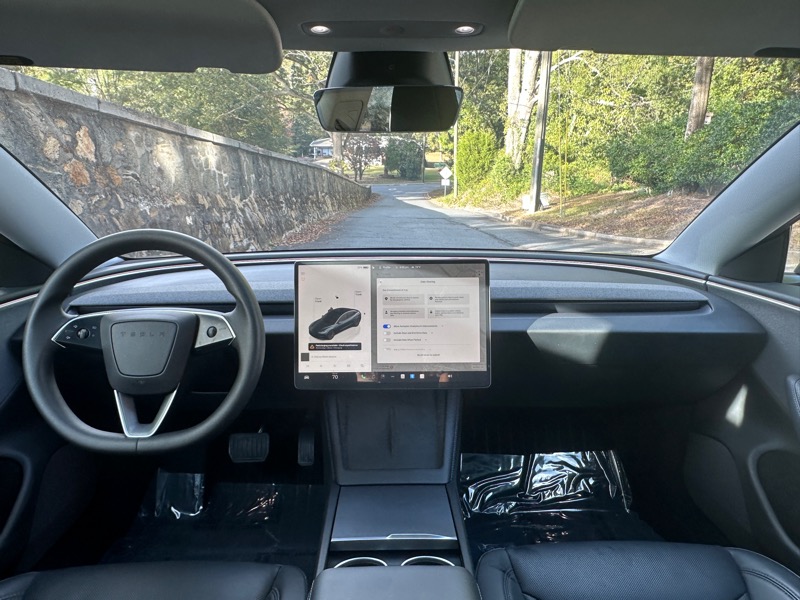Tesla Model 3  2024