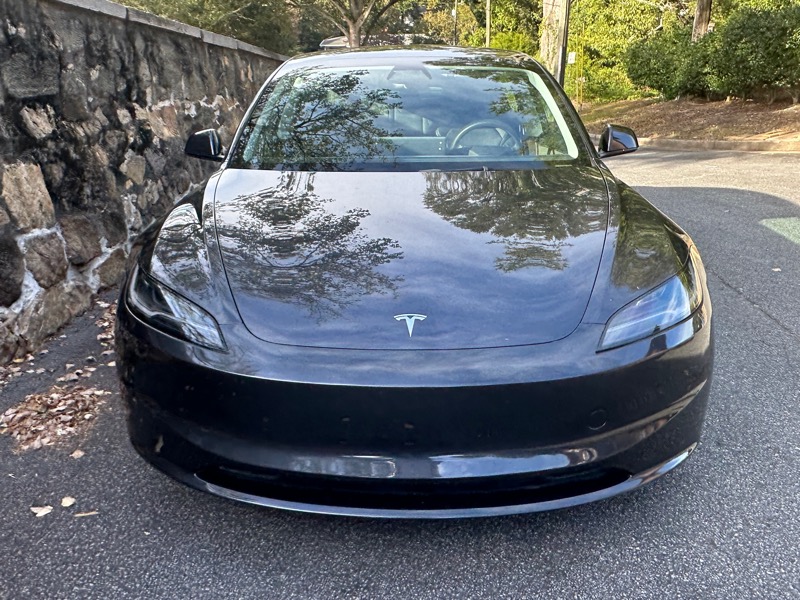 Tesla Model 3  2024