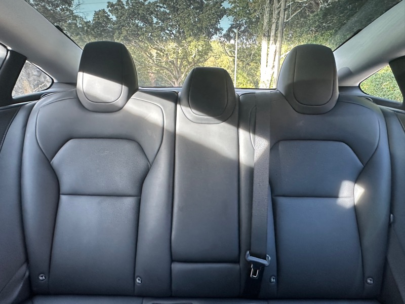 Tesla Model 3  2024