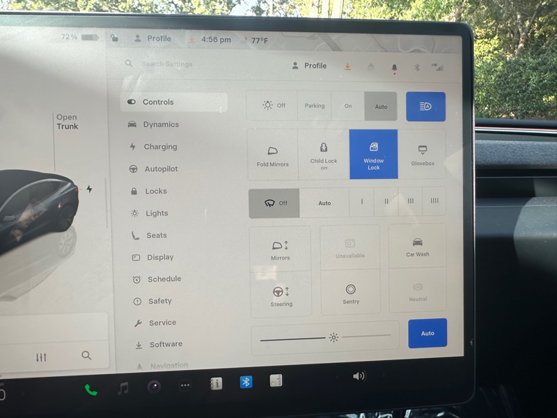 Tesla Model 3  2024