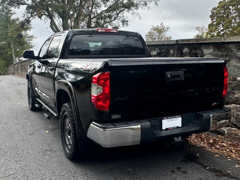 Toyota Tundra  2018