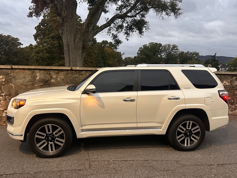 Toyota 4Runner Limited 4WD V6 2015