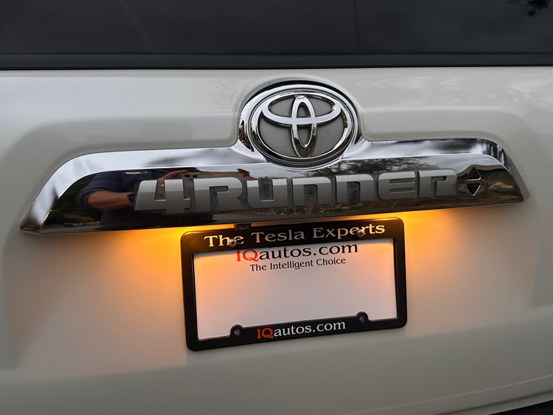 Toyota 4Runner Limited 4WD V6 2015