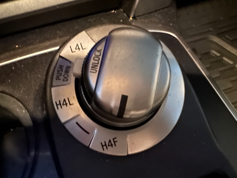 Toyota 4Runner Limited 4WD V6 2015