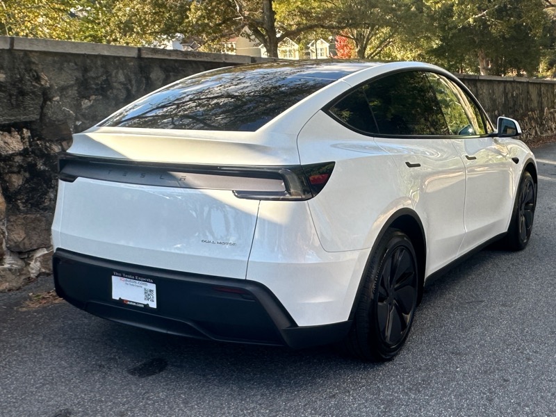 Tesla Model Y Long Range AWD 2026
