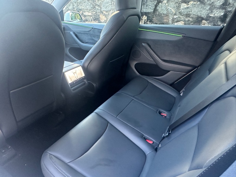 Tesla Model Y Long Range AWD 2026