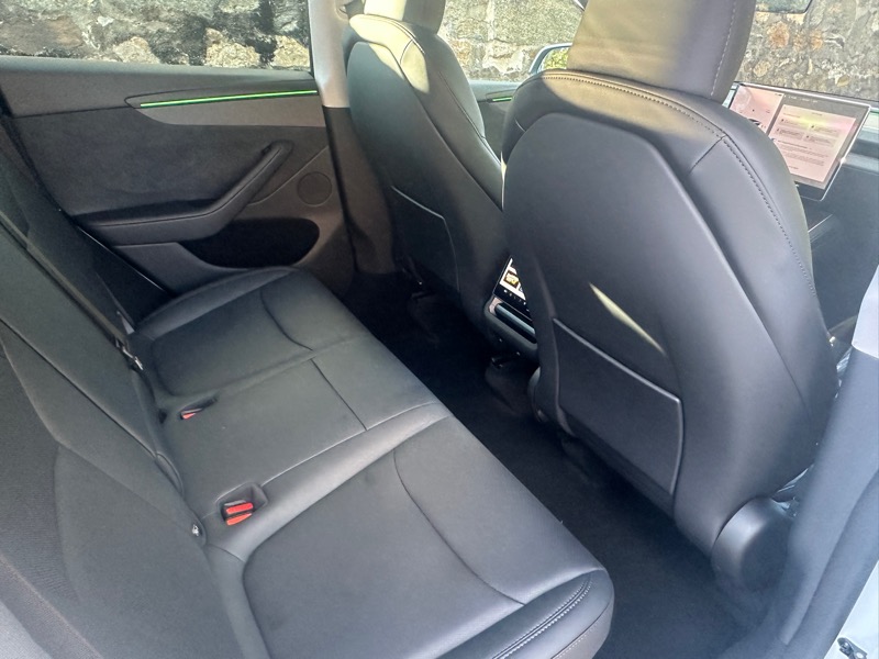 Tesla Model Y Long Range AWD 2026