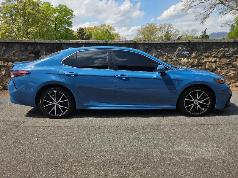 View vehicle photo 7