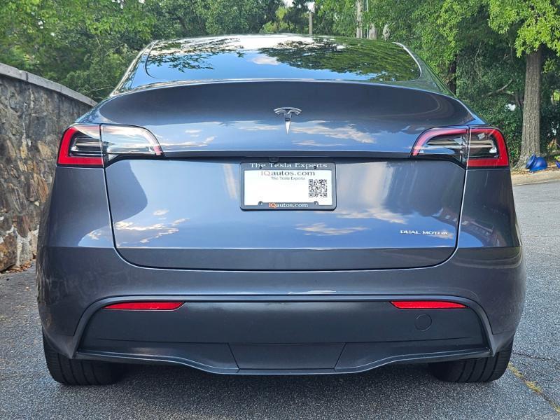 Tesla Model Y photo 9