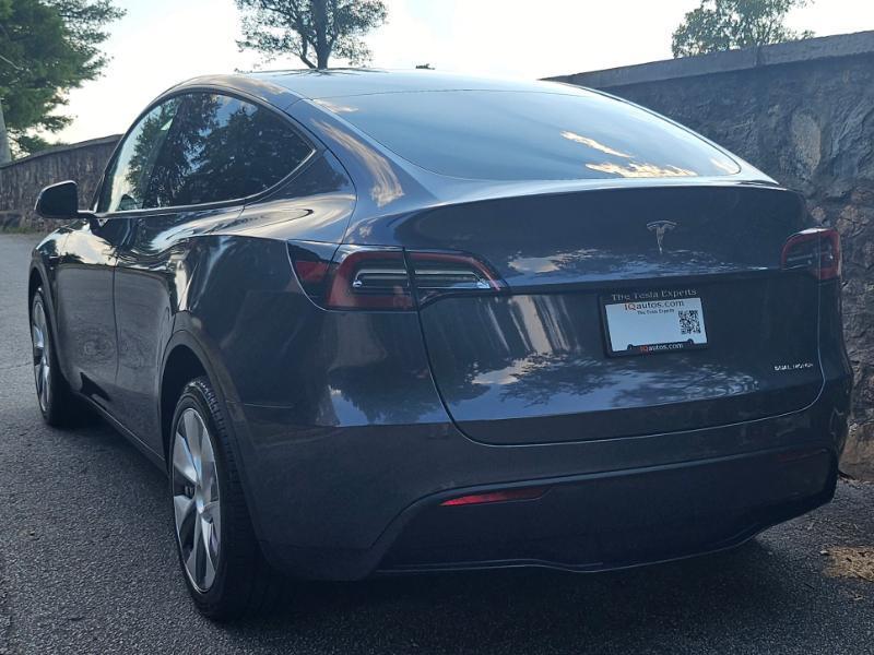Tesla Model Y photo 13