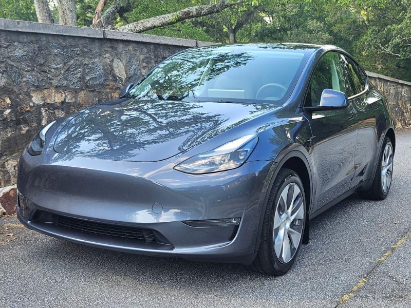 Tesla Model Y photo 14
