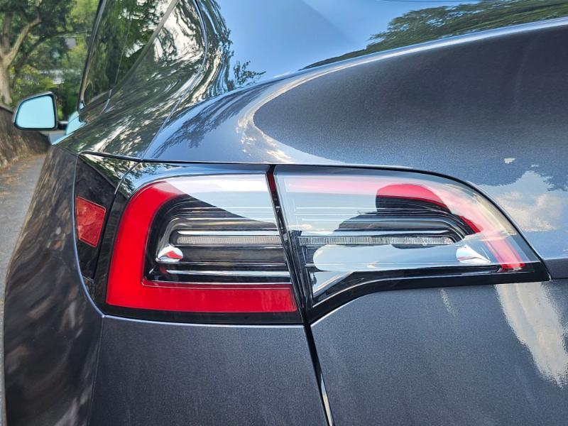 Tesla Model Y photo 29
