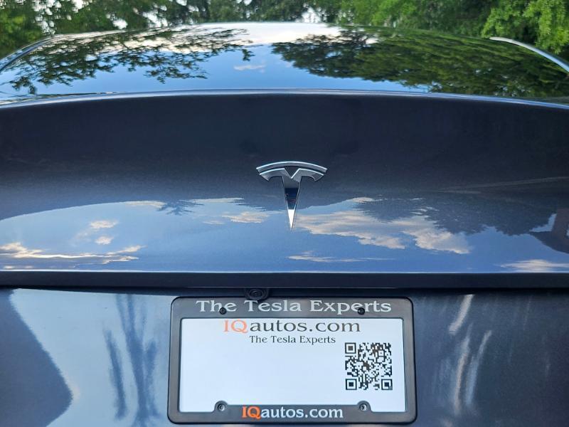 Tesla Model Y photo 30