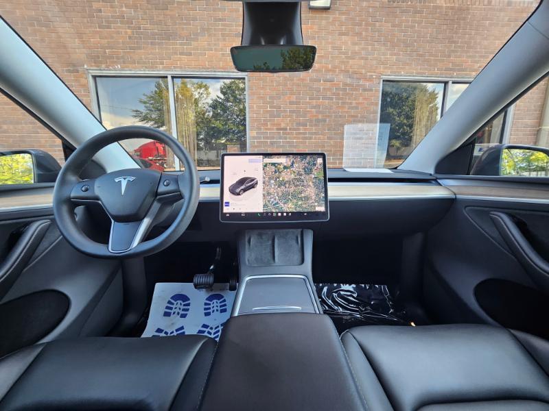 Tesla Model Y photo 41