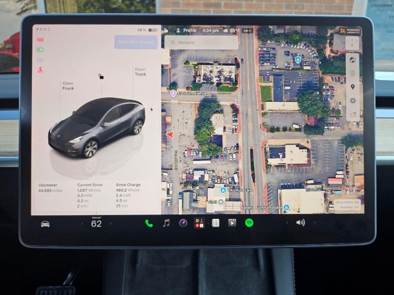 Tesla Model Y photo 43