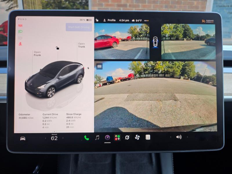 Tesla Model Y photo 47