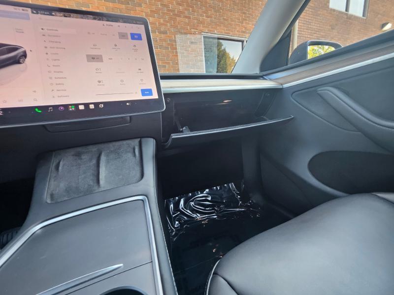 Tesla Model Y photo 57