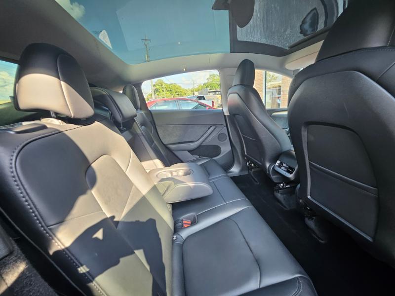 Tesla Model Y photo 67