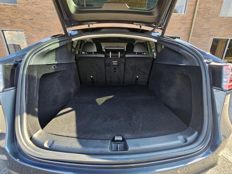 Tesla Model Y photo 70