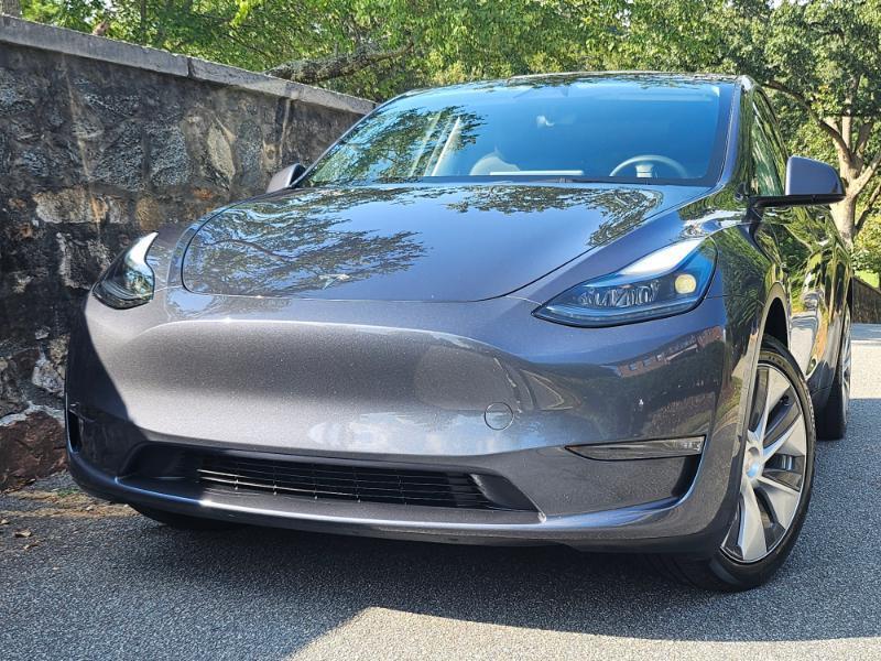 Tesla Model Y photo 75