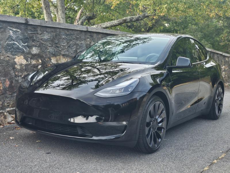 Tesla Model Y photo 14