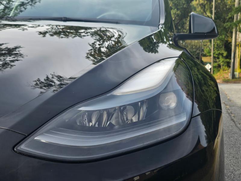 Tesla Model Y photo 28