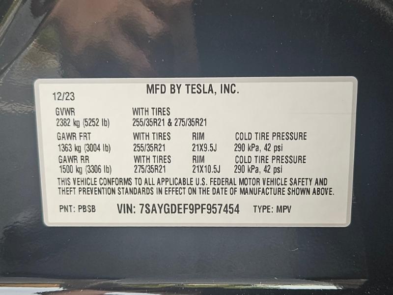 Tesla Model Y photo 37