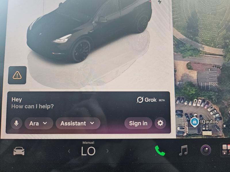 Tesla Model Y photo 46