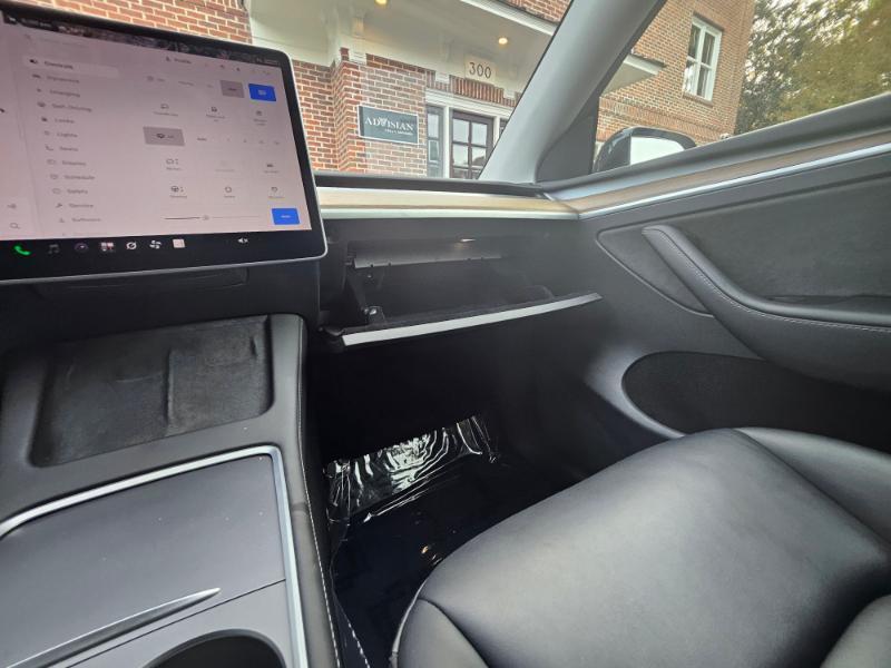 Tesla Model Y photo 57