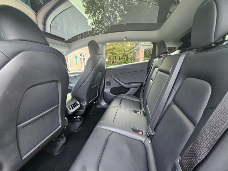 Tesla Model Y photo 64