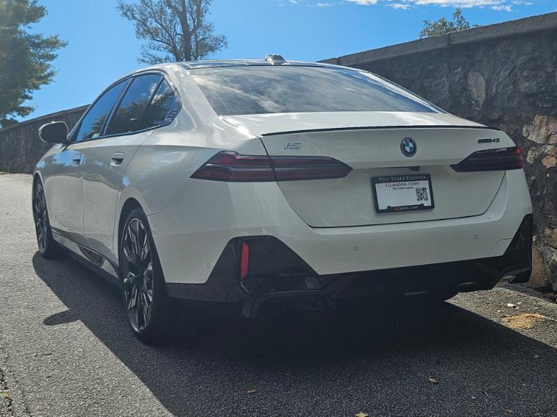 BMW i5 photo 11