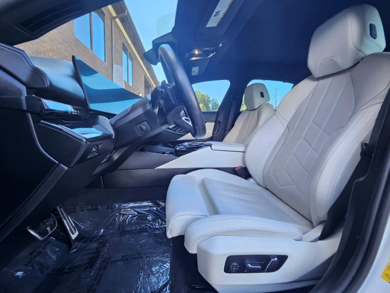BMW i5 photo 35